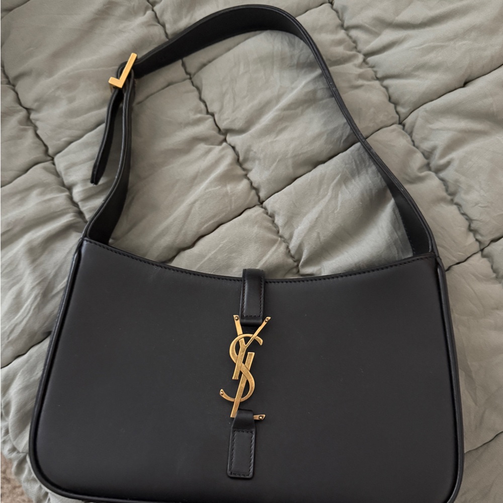 SAINT LAURENT LE 5 Á 7 LEATHER HOBO